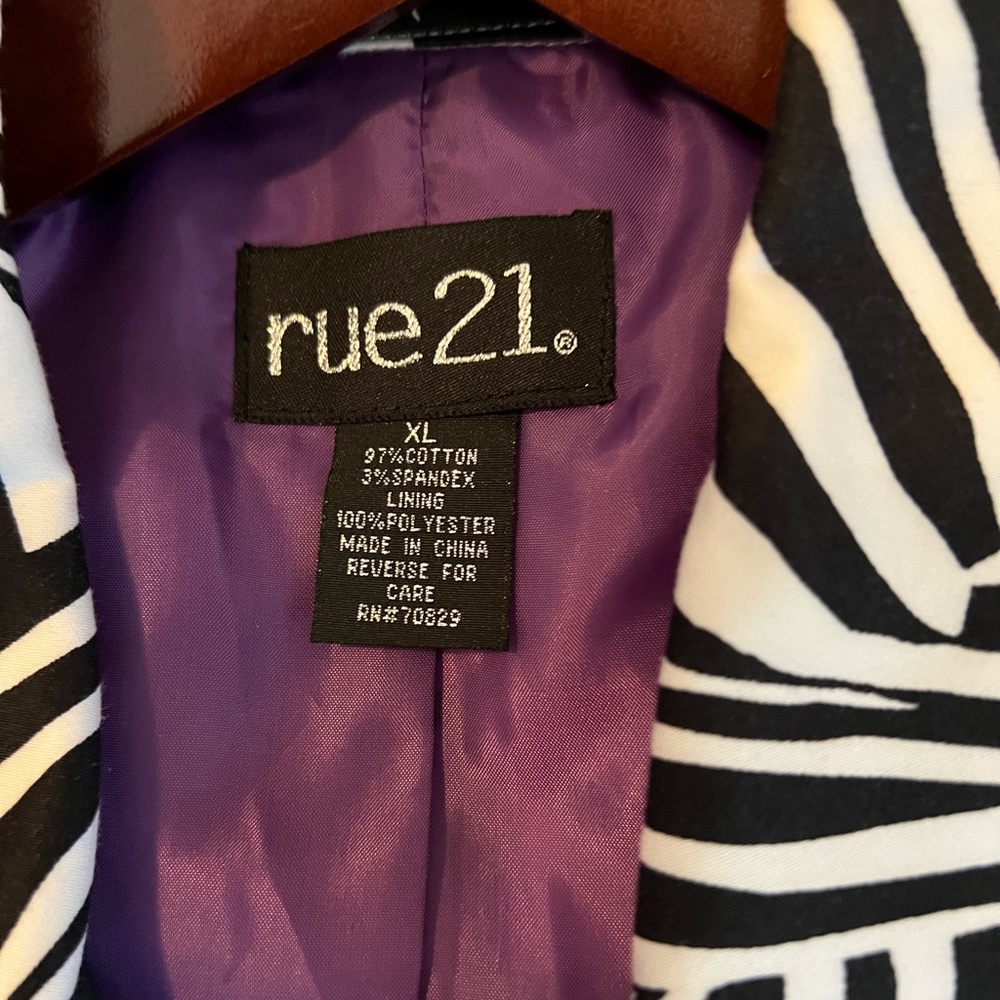 Rue 21 trench coat - Picture 3 of 7